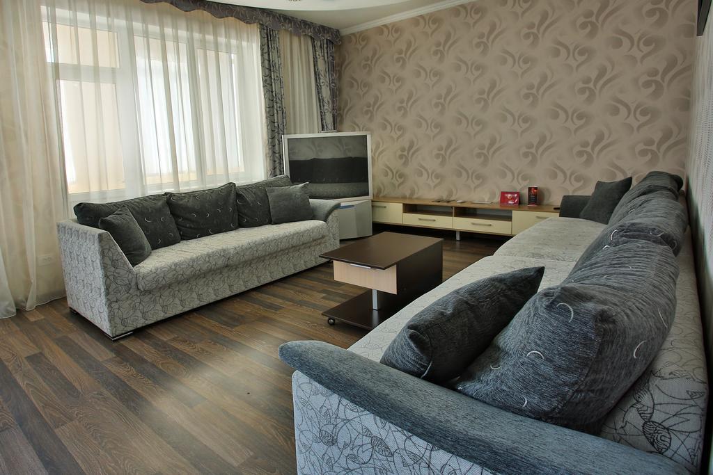 Golden Dragon Aparthotel Μπισκέκ Δωμάτιο φωτογραφία