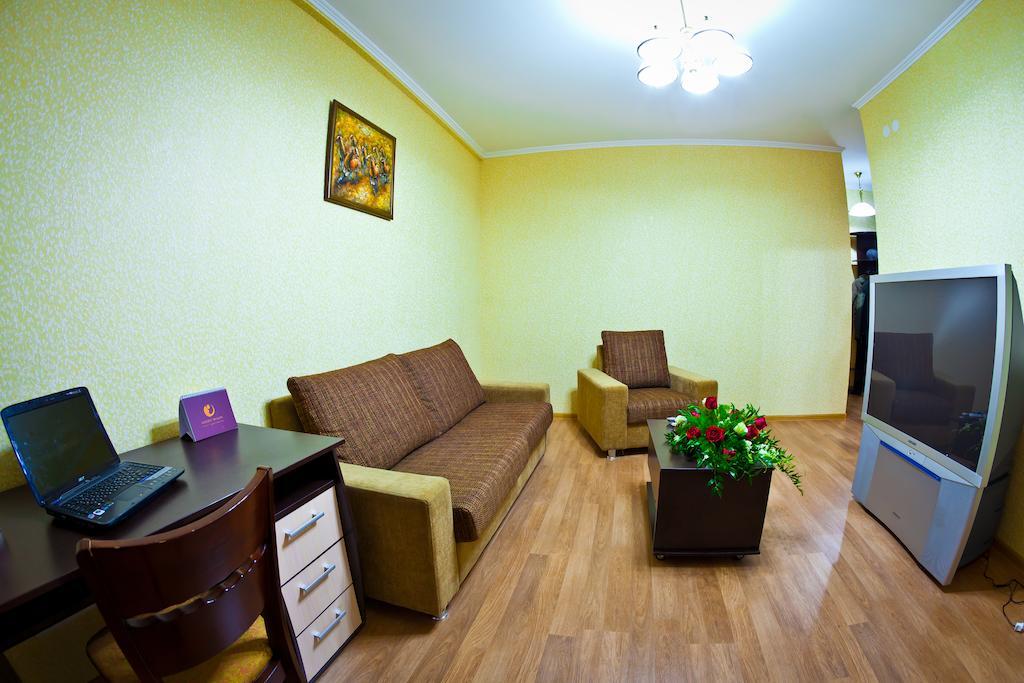 Golden Dragon Aparthotel Μπισκέκ Εξωτερικό φωτογραφία